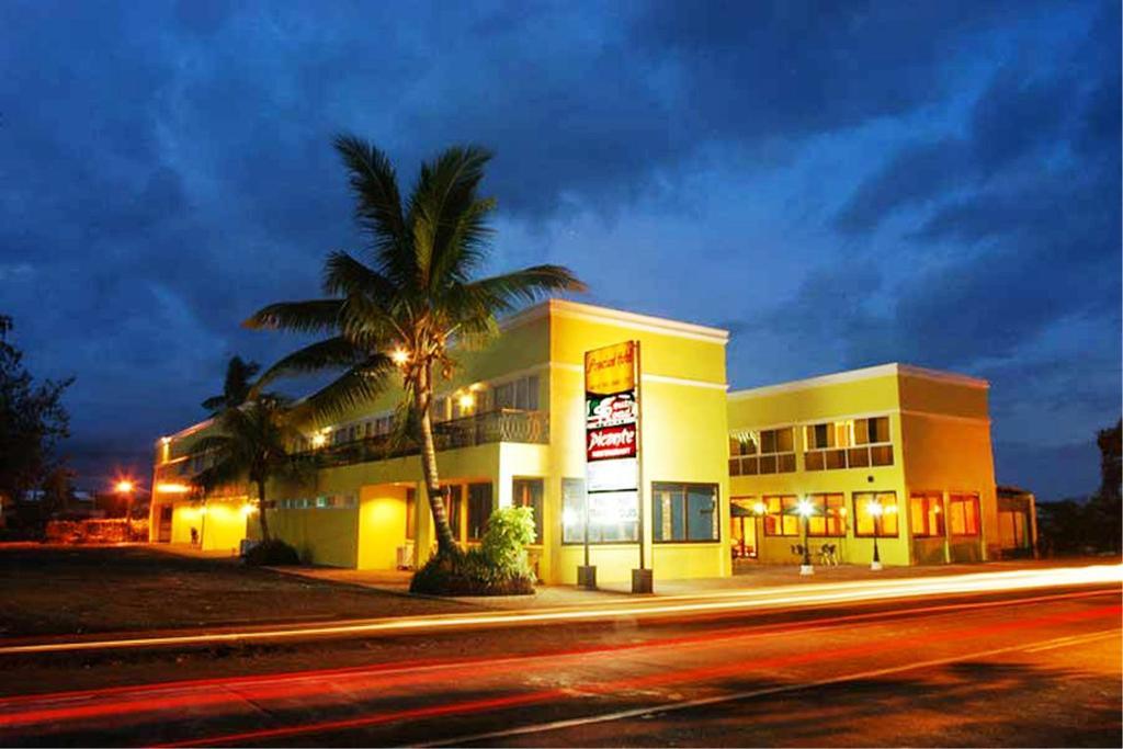 The Pepperland Hotel Legazpi Exteriér fotografie