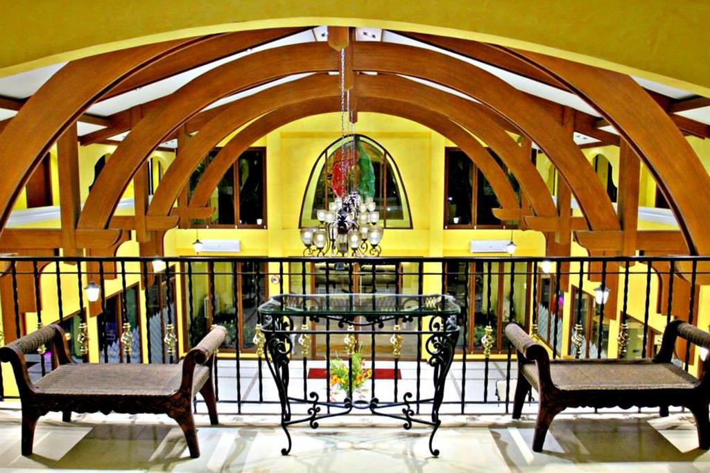 The Pepperland Hotel Legazpi Exteriér fotografie