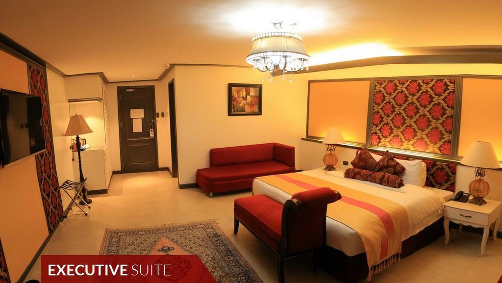 The Pepperland Hotel Legazpi Exteriér fotografie